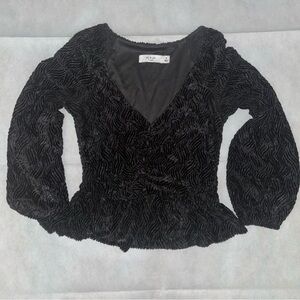 Ali & Jay velvet burnout long sleeve button front peplum top size small